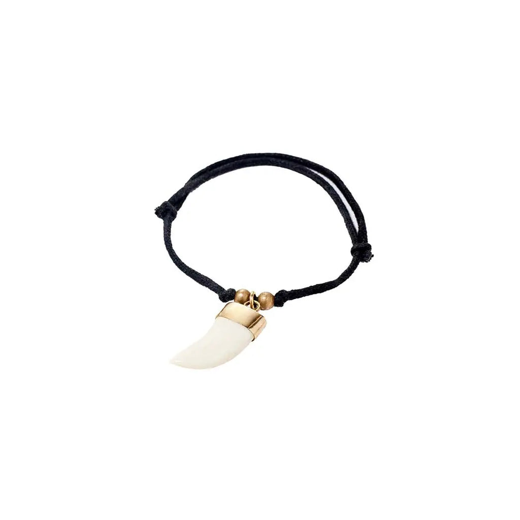 Kipato Unbranded - Warrior Bone Bracelet (leather) 